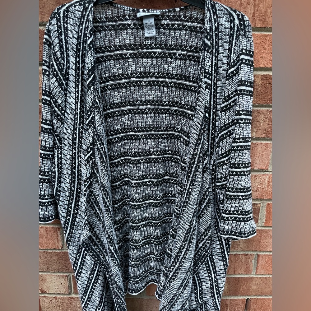 Catherine’s 1x Knit black and white cover kimono wrap